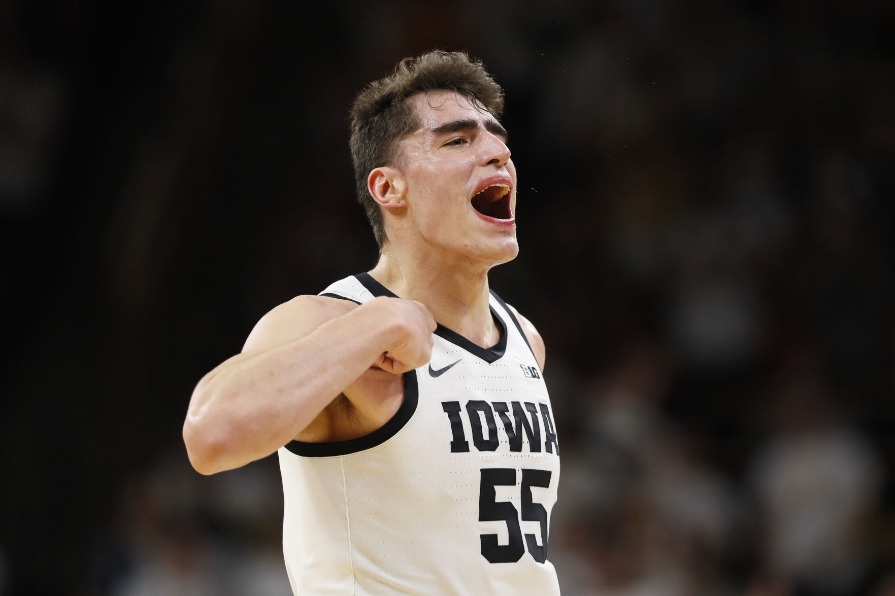 Illinois Iowa Basketball